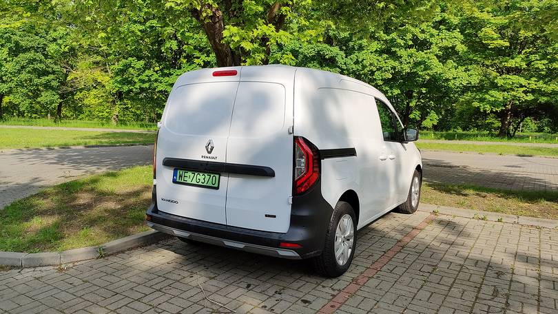 Elektryk dla pragmatyka. Renault Kangoo Van E-Tech zmiękczy serca profesjonalistów