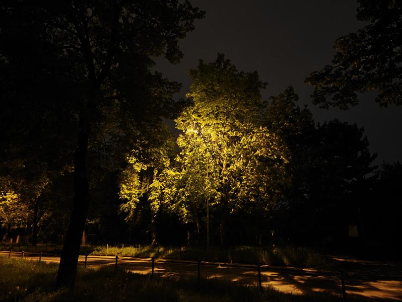 OnePlus 12 zdjęcie noc światło