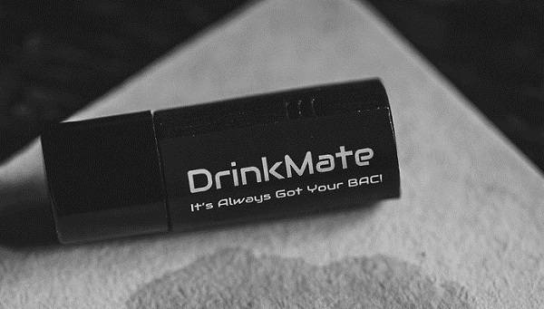 DrinkMate – alkomat do smartfona