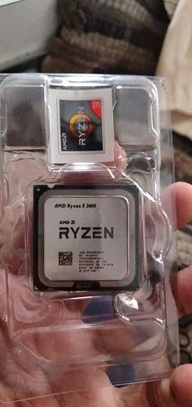 Stary procesor Intela udający Ryzena 3600 fot. Reddit
