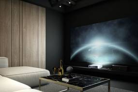 Czy warto kupić projektor zamiast telewizora? Odpowiedź może cię zaskoczyć